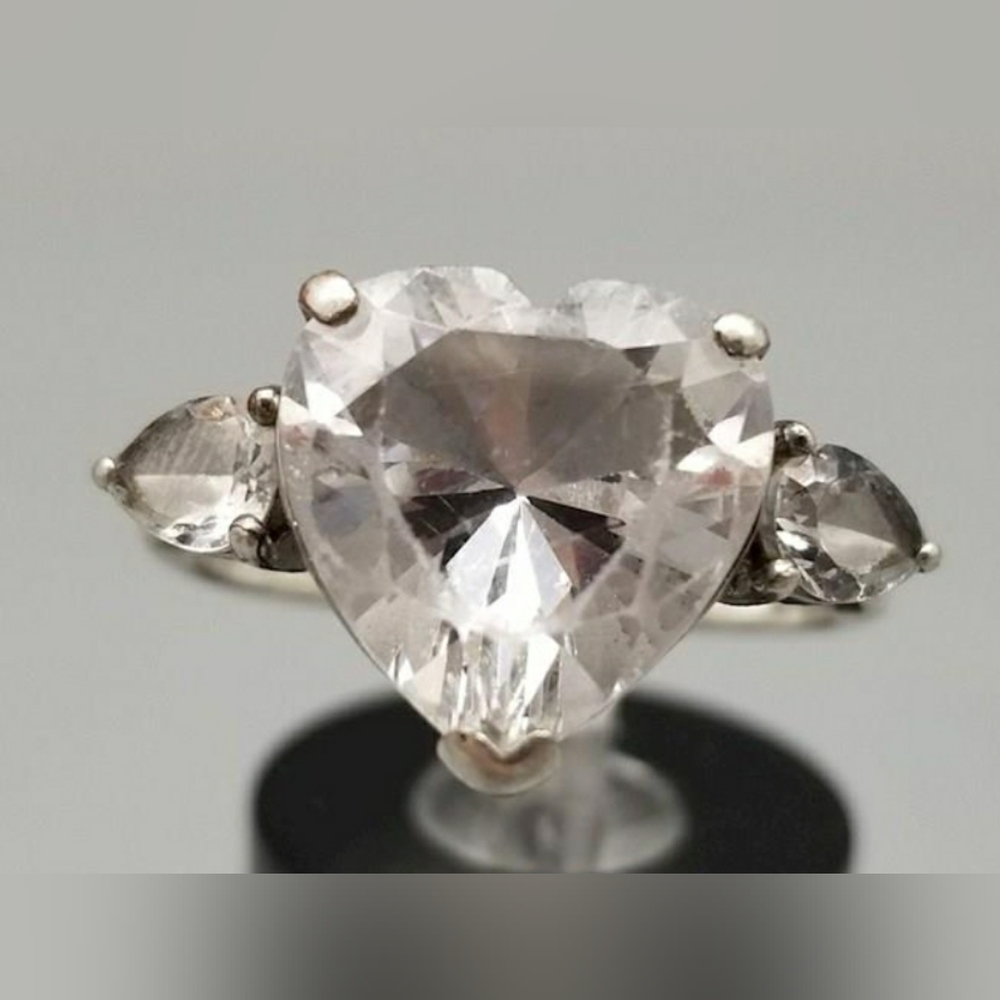 Sterling Silver 925 stamped heart rhinestone crystal ring 9